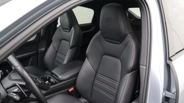 Porsche CAYENNE Coupé E-Hybrid SportDesign | Head-up | Sportuitlaat | BOSE Sound | Night-Vision | Trekhaak | Bijrijdersdisplay