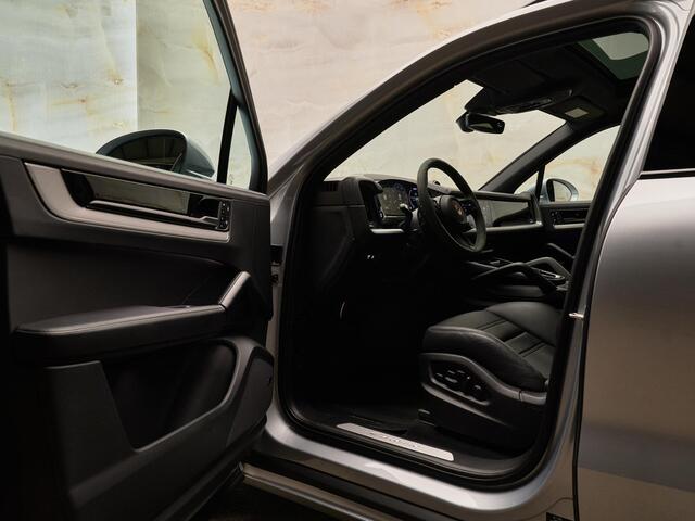 Porsche CAYENNE 3.0 E-Hybrid, SportDesign, Bose, tr.haak, 22", pano, luchtv., memory, ACC, privacy