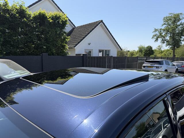 Porsche CAYENNE 3.0 E-Hybrid Sport Chrono | Panoramadak | 360* Camera | Stoelventilatie/Verwarming | 21 Inch Lichtmetalen Velgen |