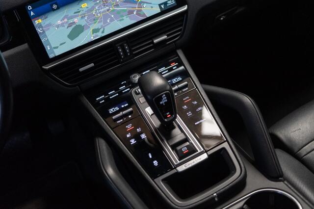 Porsche CAYENNE 3.0 E-HYBRID, Luchtvering, Bose, 360 Camera, Head-up, 22 Inch, Trekhaak, Matrix