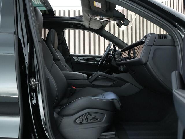 Porsche CAYENNE Turbo E-Hybrid 4.0 740pk |BTW-autp|pano|Burmester|sport design|soft close|sport chrono|HUD|Apple Carplay|stoelventilatie&verwarming|memory|360 camera|21" LMV|