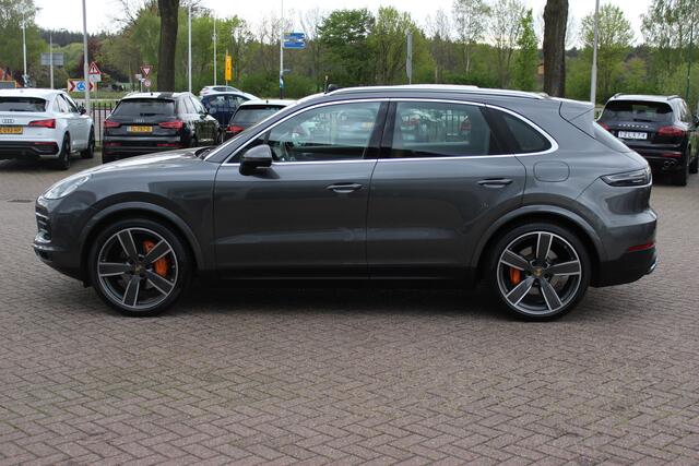 Porsche CAYENNE 3.0 E-Hybrid / Trekhaak / Panoramadak / Camera / Luchtvering / 22'' / Sportchrono / Bose / Stoelventilatie+Verwarming / Cruise Control