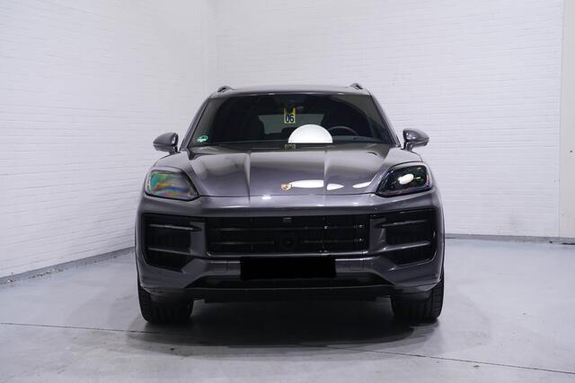 Porsche CAYENNE 4.0 V8 S ex bpm. pano-dak soft-close sportuitlaat luchtvering(PASM) electr.trekhaak stoelverwarming v+a en geventileerde voorstoelen exterieur-pakket DAB private-glas 22"lmv sport design sport-chrono Bose sounsystem 360-camera soft-close HUD ACC sportsto