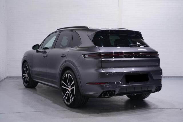 Porsche CAYENNE 4.0 V8 S ex bpm. pano-dak soft-close sportuitlaat luchtvering(PASM) electr.trekhaak stoelverwarming v+a en geventileerde voorstoelen exterieur-pakket DAB private-glas 22"lmv sport design sport-chrono Bose sounsystem 360-camera soft-close HUD ACC sportsto