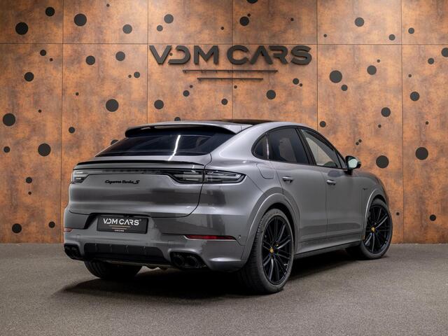 Porsche CAYENNE Coupé 4.0 Turbo S E-Hybrid | Carbon | Burmester | Trekhaak | HUD | InnoDrive | Achterasbest. |