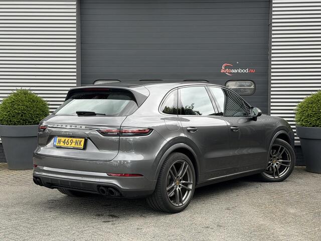 Porsche CAYENNE 3.0 E-Hybrid Sport Chrono | 360* Camera | Luchtvering | Bose | Stoelventilatie/Verwarming | Elektrische Achterklep |