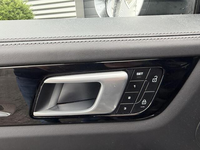 Porsche CAYENNE 3.0 E-Hybrid Sport Chrono | 360* Camera | Luchtvering | Bose | Stoelventilatie/Verwarming | Elektrische Achterklep |