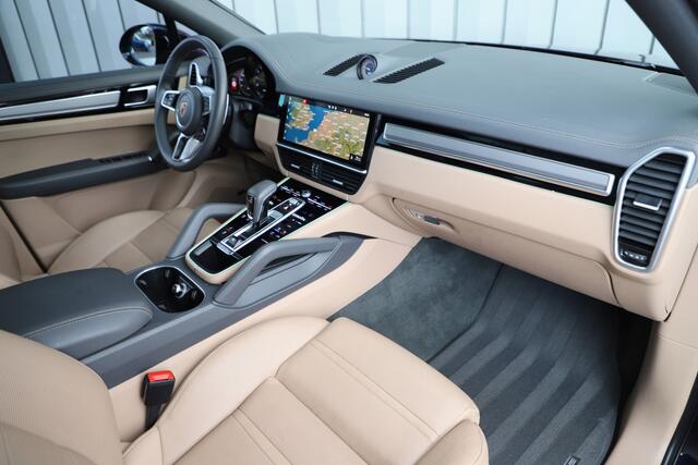 Porsche CAYENNE Coupé 3.0 E-Hybrid | 462PK | Luchtvering | 4W-Sturing | Head-up | Keyless-go | Matrix-led | Bose | 14-Weg Comfortstoelen | Sfeerverlichting | 2021. !