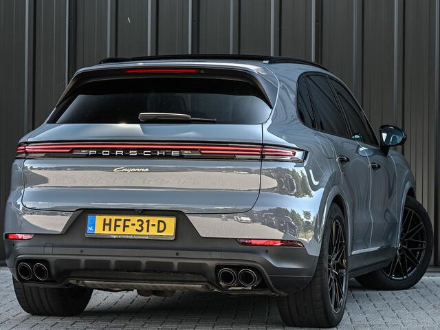 Porsche CAYENNE 3.0 E-Hybrid | Panoramadak | Achterasbesturing | 18 Wegs Memory Seats | 360 Camera | Soft Close | Ambiente Verlichting | Stuurverwarming |