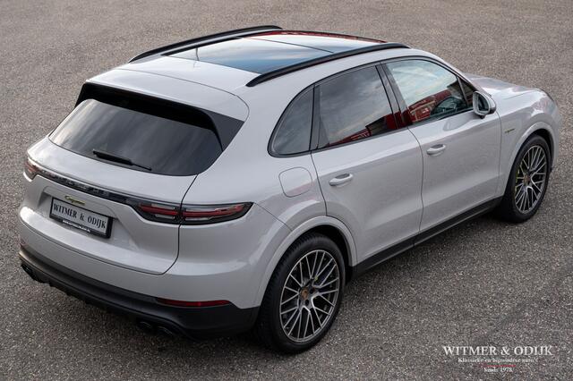 Porsche CAYENNE 3.0 E-Hybrid Platinum Edition Krijt/Kreide/Chalk