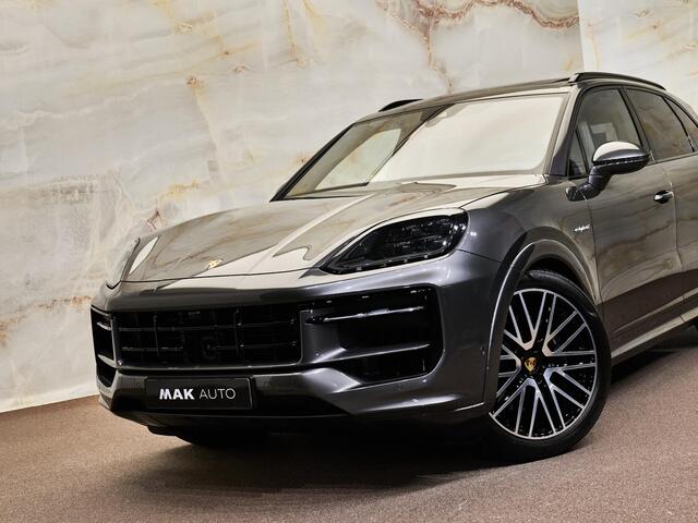 Porsche CAYENNE 3.0 E-Hybrid , Rear Seat Entertainment, pano, PDCC, SportDesign, 4W-best, Bose, luchtv., memory, bijrijdersdisplay, matrix-LED, tr.haak, 22", InnoDrive, HUD, NP186k