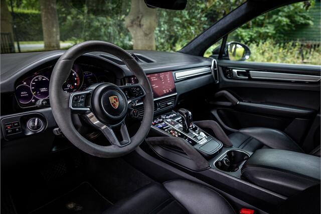 Porsche CAYENNE 3.0 E-Hybrid PDCC 22" Soft Close Vierwielbesturing Matrix Pano
