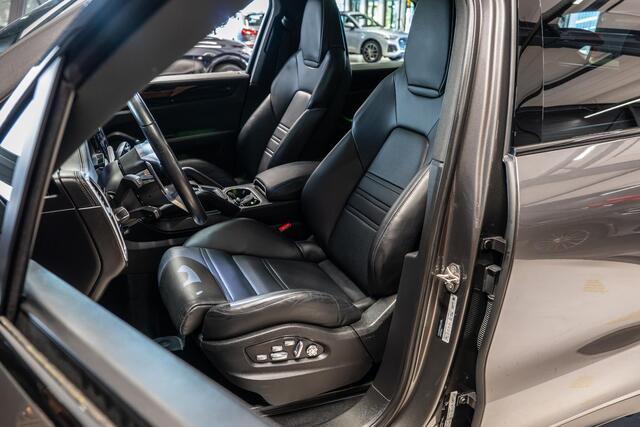 Porsche CAYENNE 3.0 E-Hybrid | 18 Voudig | Sportuitlaat | 1e Eigenaar| Luchtvering | Adapt. Cruise