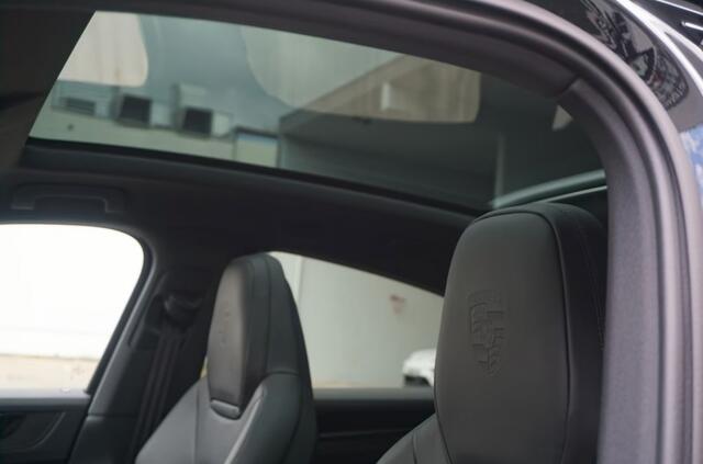 Porsche CAYENNE Coupe E-Hybride Sport Design Black Edition Sport-chrono Pakket-Soft Close -Bose