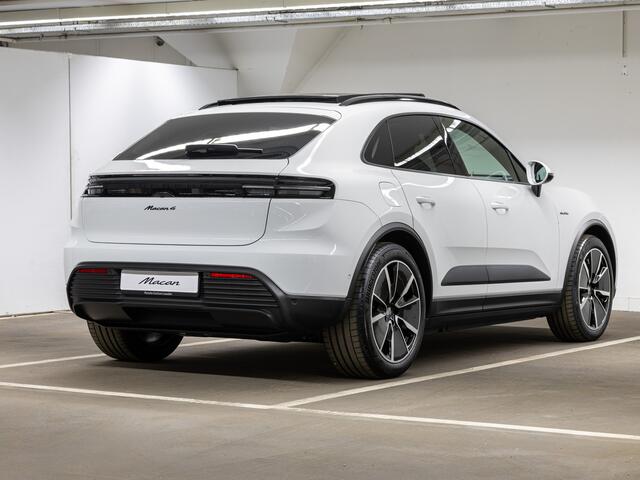 Porsche MACAN 4