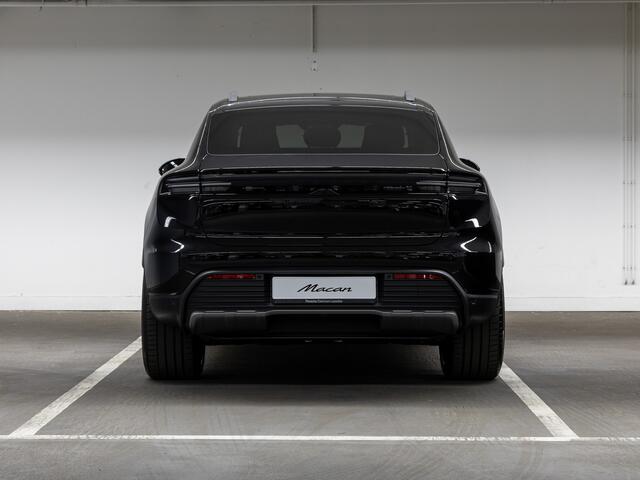 Porsche MACAN 4