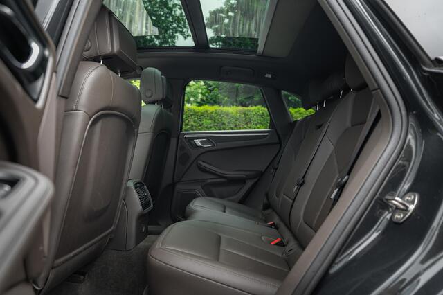 Porsche MACAN 2.0 252pk | Panorama | Camera | ACC | PASM | AppleCarplay