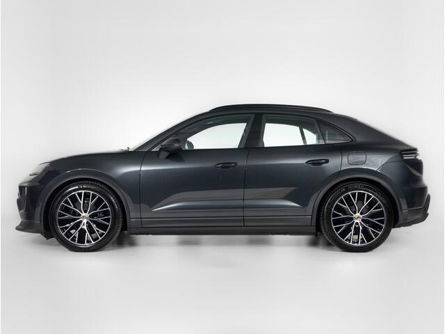 Porsche MACAN 4