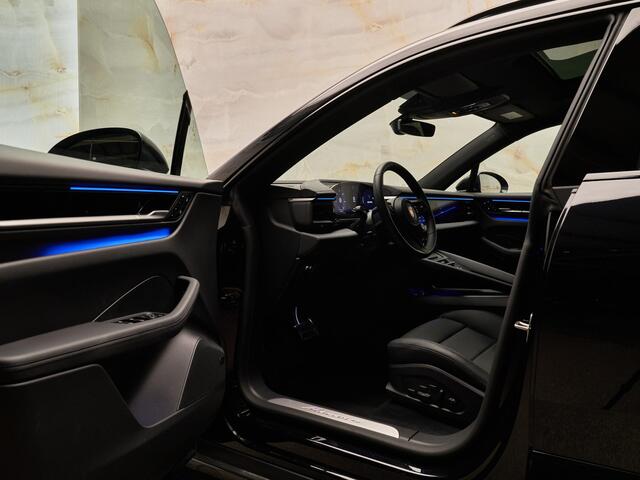 Porsche MACAN 4, 22", Offroad Design, pano, tr.haak, bijrijdersdisplay, luchtv., Bose, matrix-LED, surround view, ACC, privacy