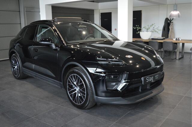 Porsche MACAN 4 100 kWh navi pano led cruise camera 20 inch !!