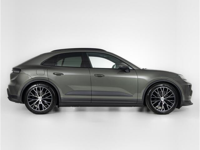 Porsche MACAN 4
