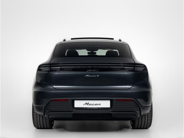 Porsche MACAN 4