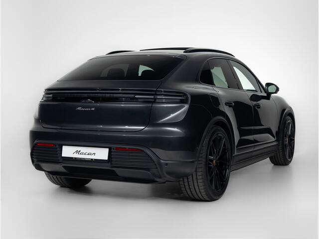 Porsche MACAN 4