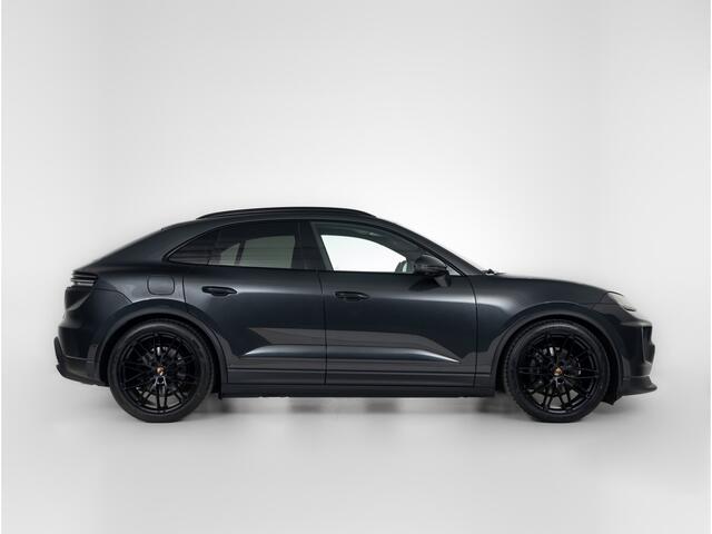 Porsche MACAN 4