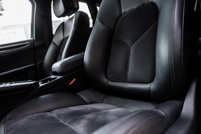 Porsche MACAN 2.0 | Alcantara |
