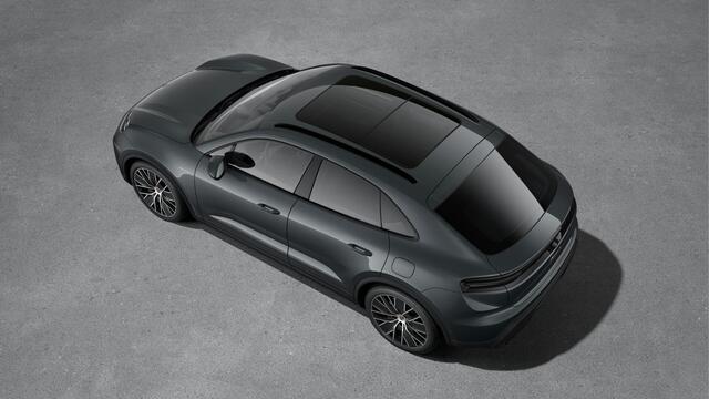 Porsche MACAN 4
