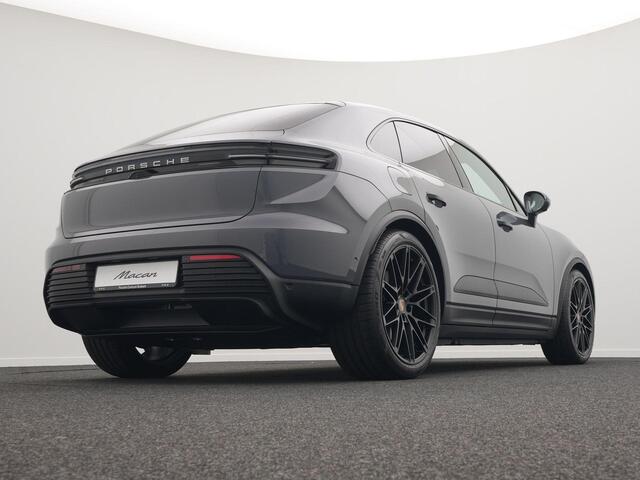 Porsche MACAN 4
