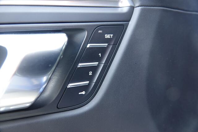Porsche MACAN 2.0 | Memory | Leder | Navi | Saphirblau |