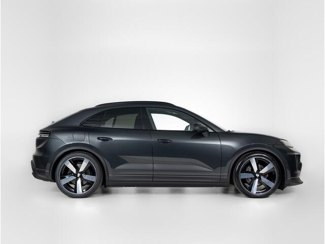 Porsche MACAN 4