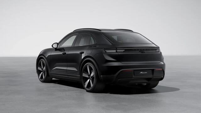Porsche MACAN 4