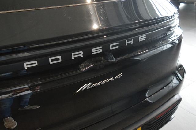 Porsche MACAN 4 100 kWh navi pano cruise camera sport chrono 20 inch !!