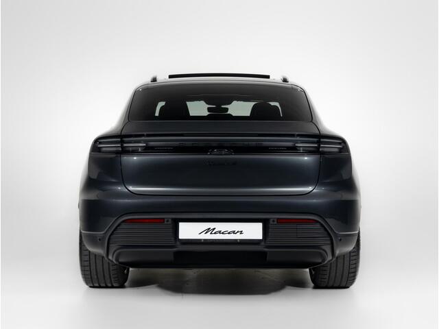 Porsche MACAN 4