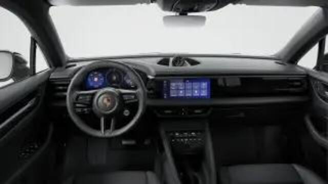 Porsche MACAN 4