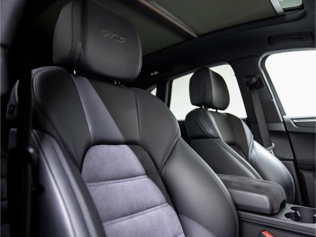 Porsche MACAN Turbo | Luchtvering | Pano | Sport Chrono | Camera |