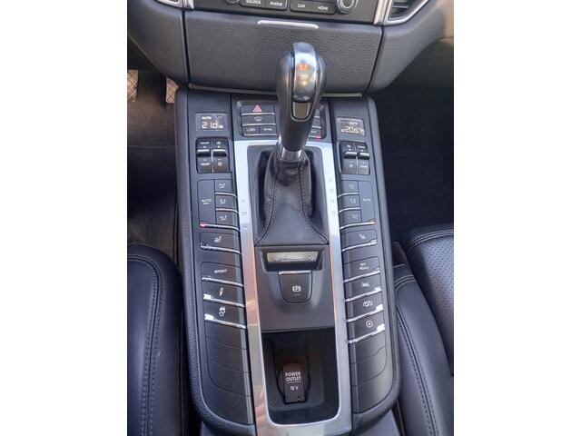 Porsche MACAN 2.0