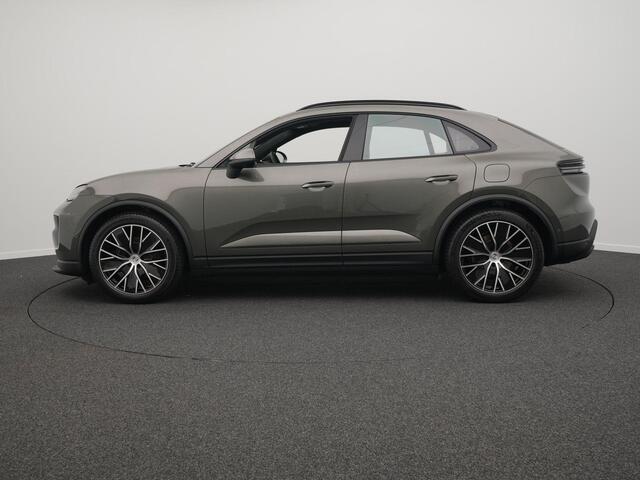 Porsche MACAN 4