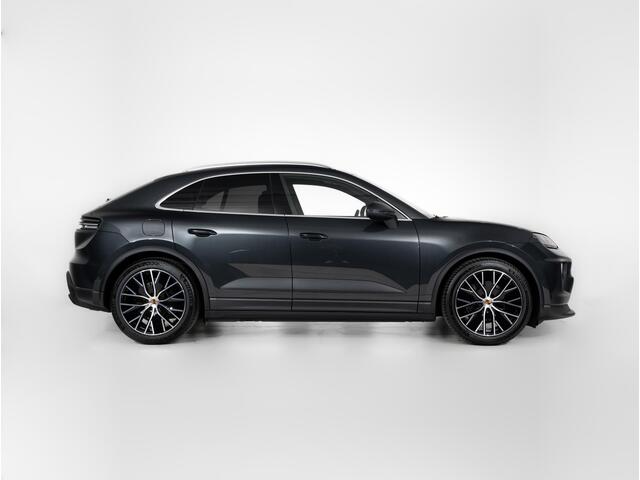 Porsche MACAN 4