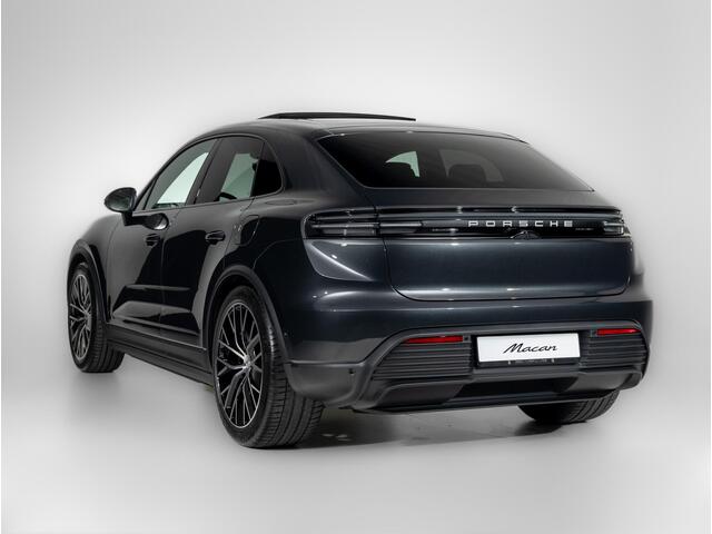 Porsche MACAN 4