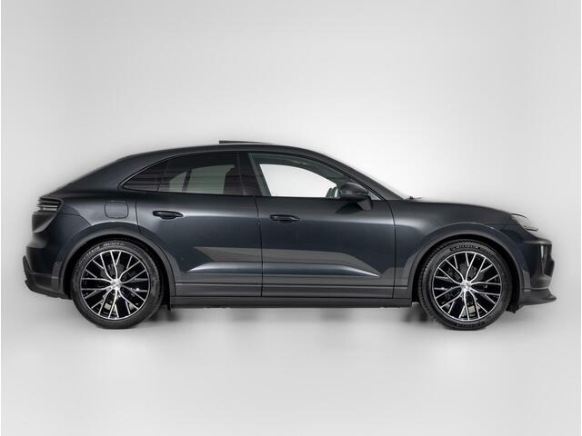 Porsche MACAN 4