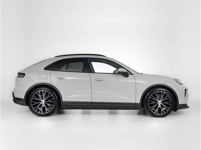 Porsche MACAN 4