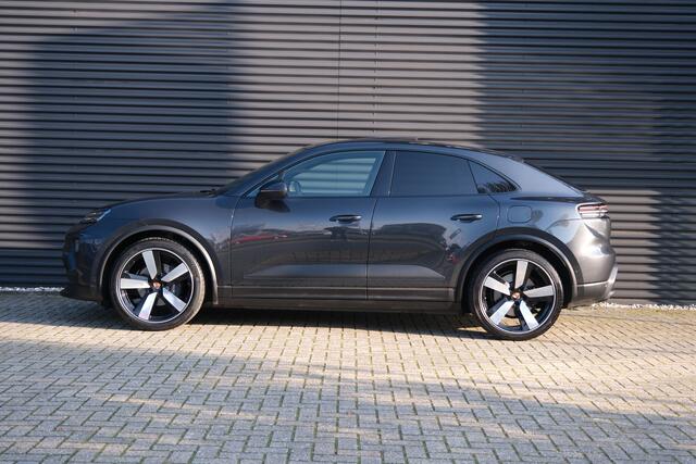 Porsche MACAN 100 kWh | Adaptive luchtvering | Sport Chrono | Leerpakket | 22" |