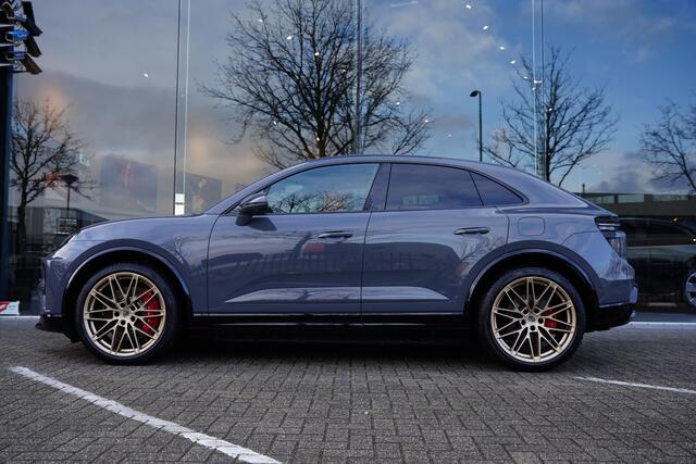 Porsche MACAN Turbo 100 kWh / Passenger Display / Panoramadak / 2 D.Km
