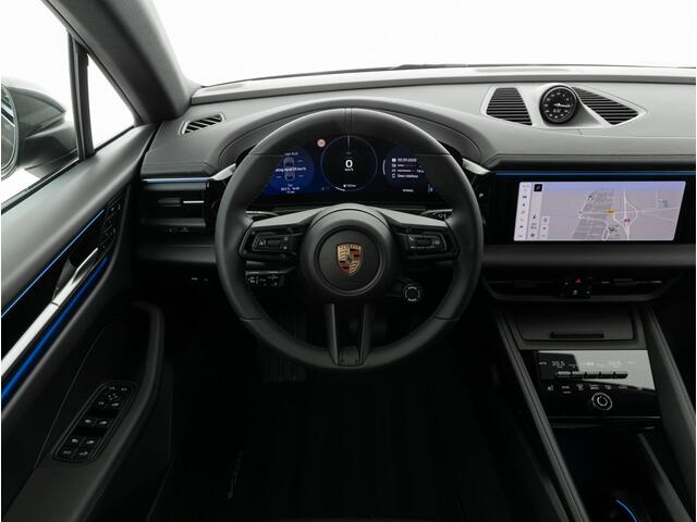 Porsche MACAN 4