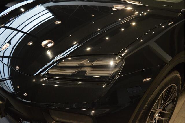 Porsche MACAN 4 100 kWh navi pano cruise camera sport chrono 20 inch !!