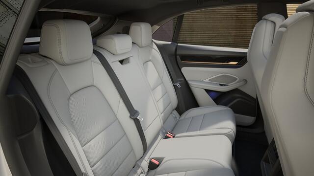 Porsche MACAN 4 22 inch Pano SportChrono 4 100 kWh