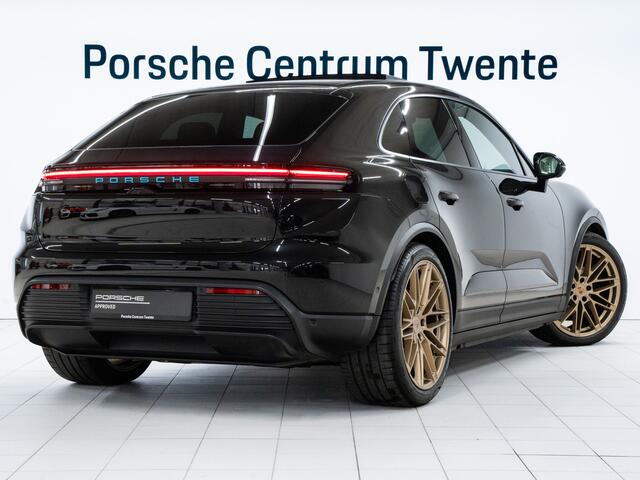 Porsche MACAN 4